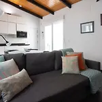 Terrace & Chill Urban Apartment